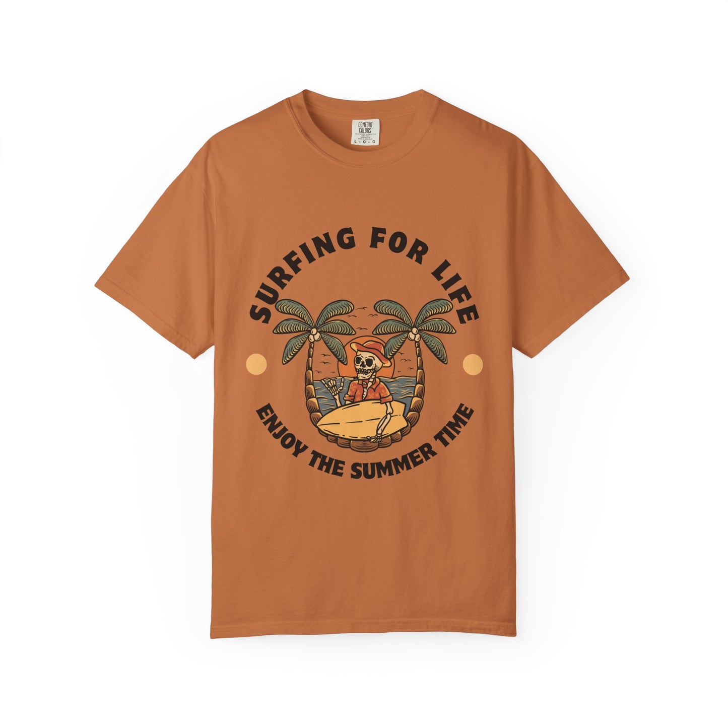 Summer Vibes Surfing Tee – Vintage Garment-Dyed Unisex T-Shirt for Beach Lovers"